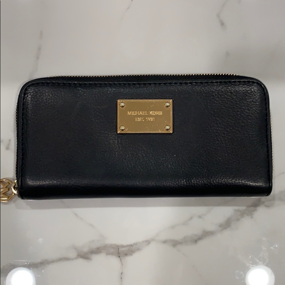 Michael Kors zip around wallet